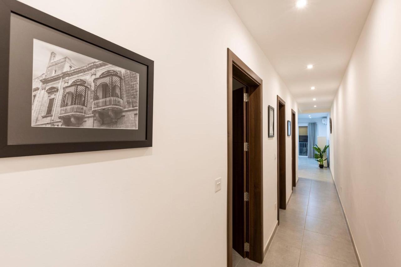 Golden Flat In San Pawl-Hosted By Sweetstay 세인트폴스베이 외부 사진